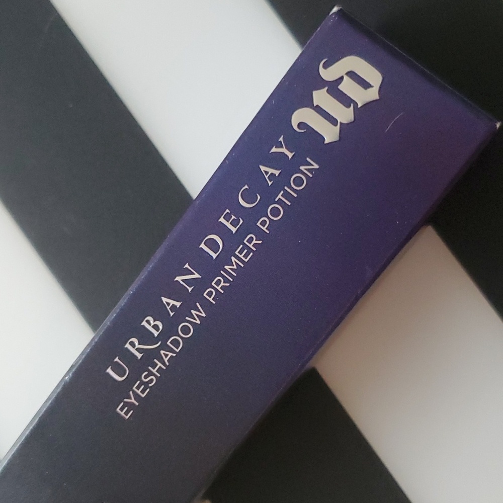 UD 24-hour eyeshadow primer potion brand new urban decay
